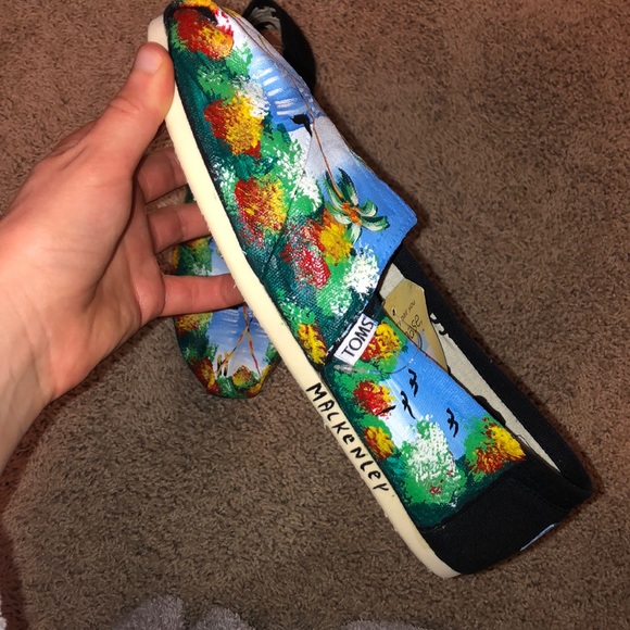 Shoes - Picture 2 of 4